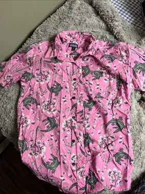 Patagonia Men’s Pink Short-Sleeve Button-Down with Green Alligator Print